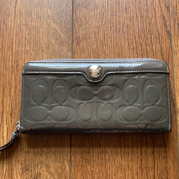 Coach Handbags - Coach wallet